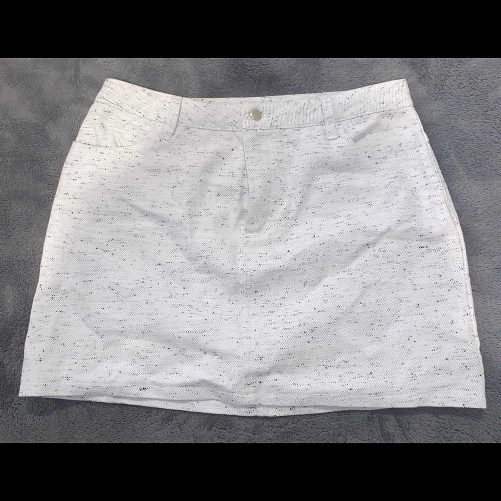 Wild Honey white and black speckled skirt